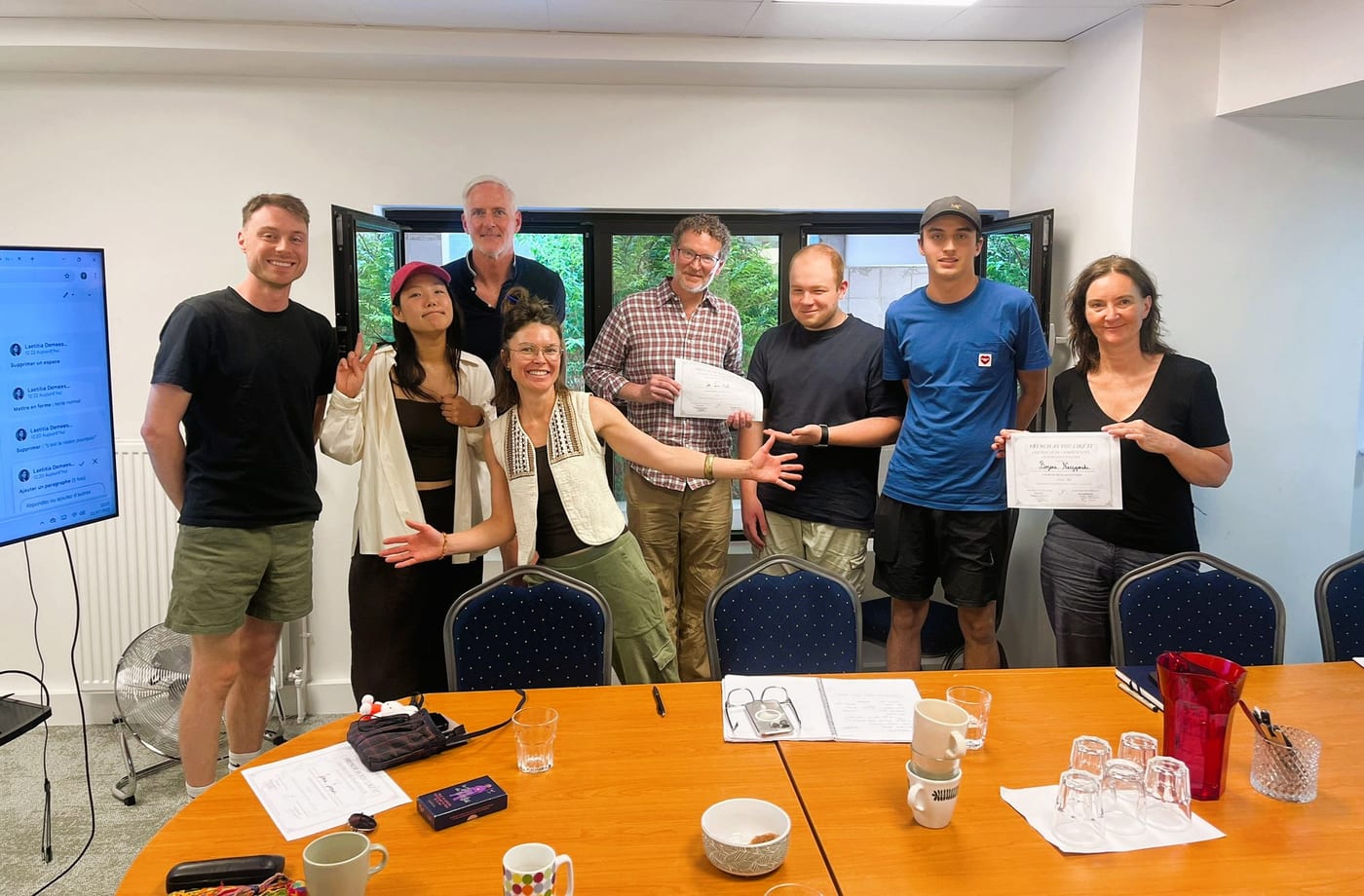 Afternoon class students with their FAYLI certificates of competences in Paris