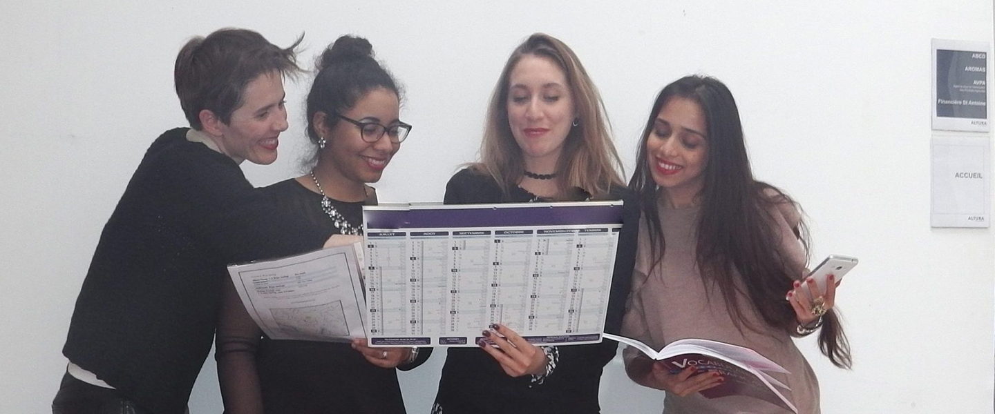 Tabla de horarios de clases de French As You Like It en París
