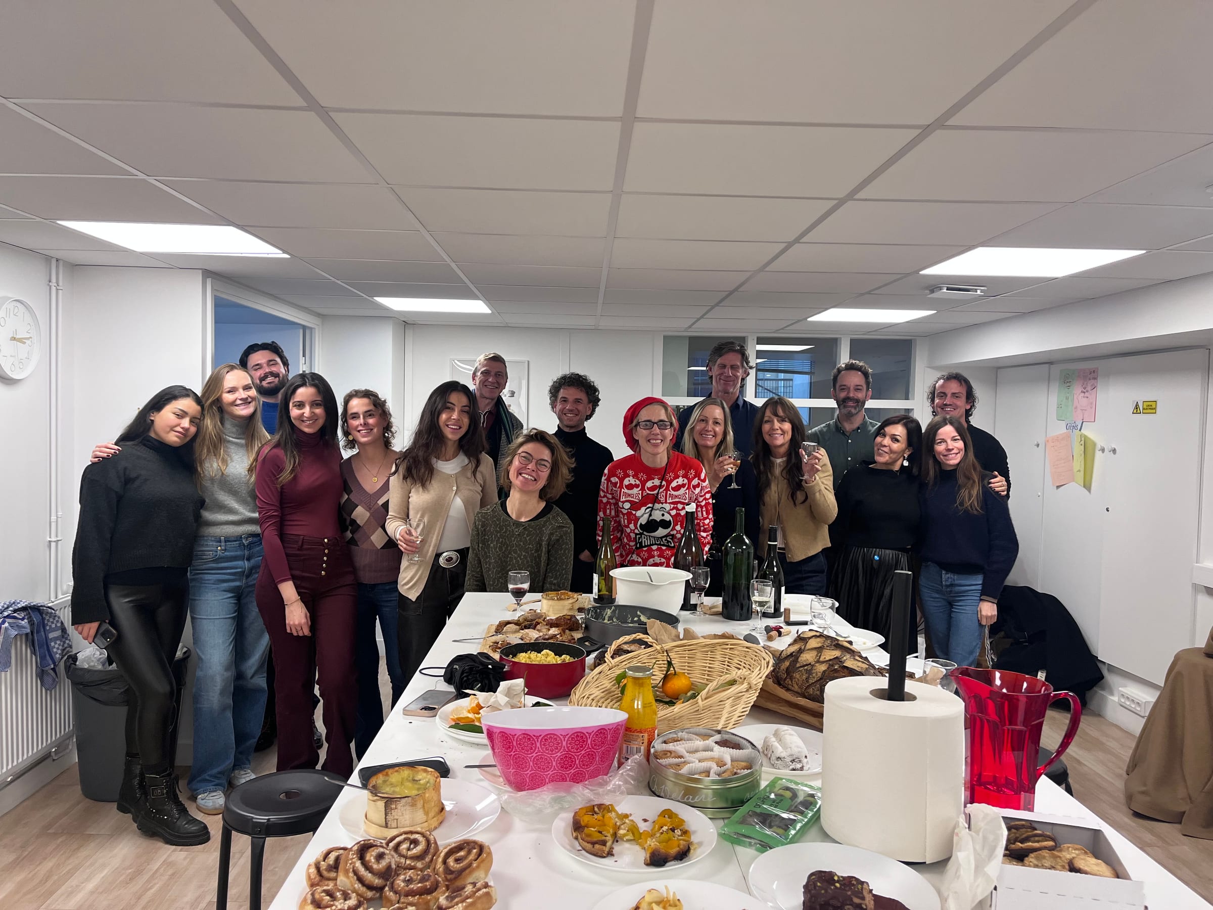 Studierende lernen Französisch mit French As You Like It in Paris