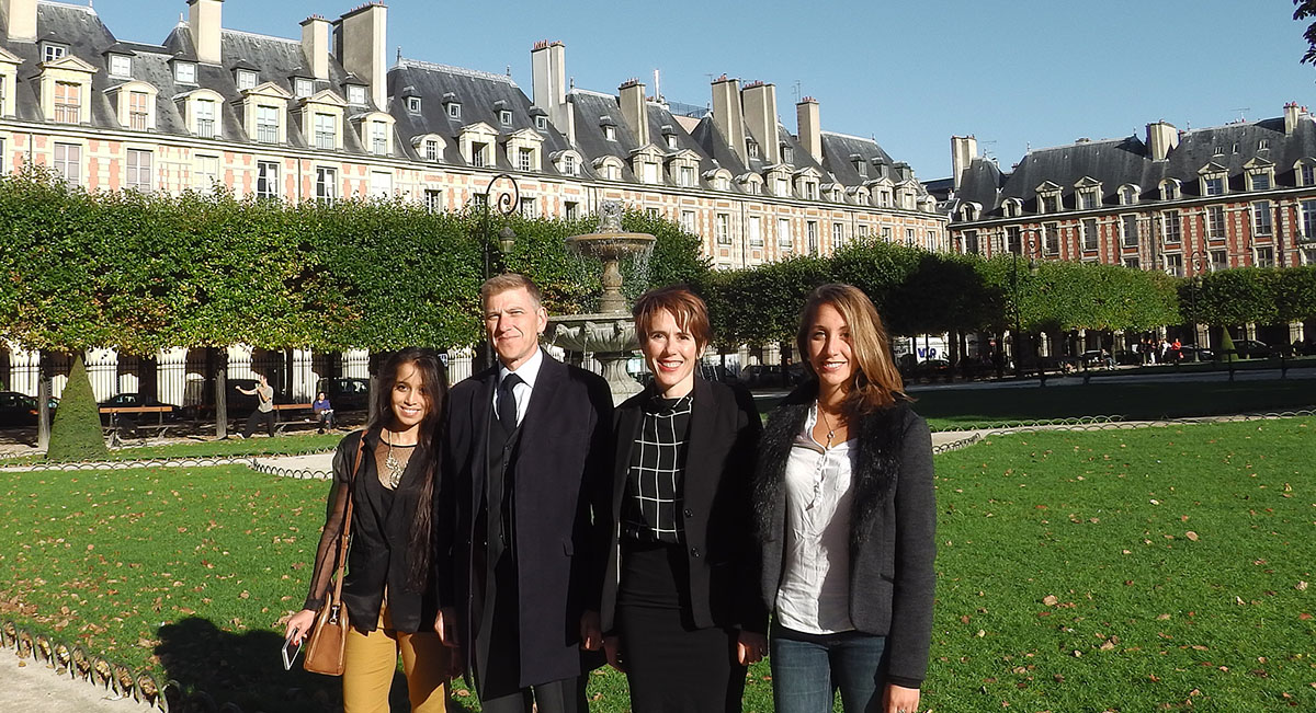 École French As You Like It — des étudiants apprennent le français à Paris