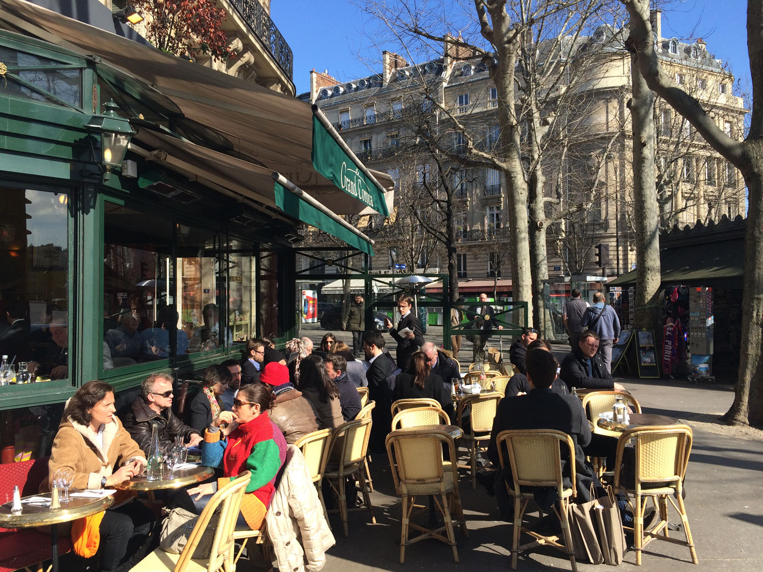 Café Talk 12 French Phrases for Hanging Out in a Parisian